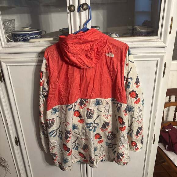The North Face Fanorak Packable Windbreaker Jacket - Floral/Coral, Size XL - Picture 4 of 8